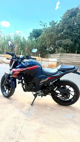 MOTO SUPER CONSERVADA