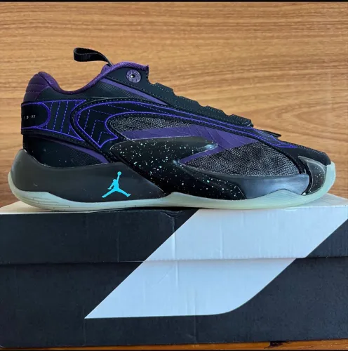 Tênis de basquete/volei Nike Luka2 n39,5