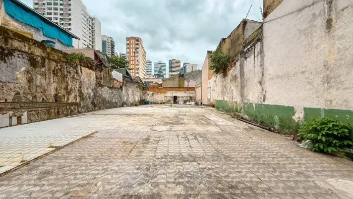 Terreno com Excelente Viabilidade de Projeto com Duas Frentes, Uma p/ Av. Nazaré e R. Joaq
