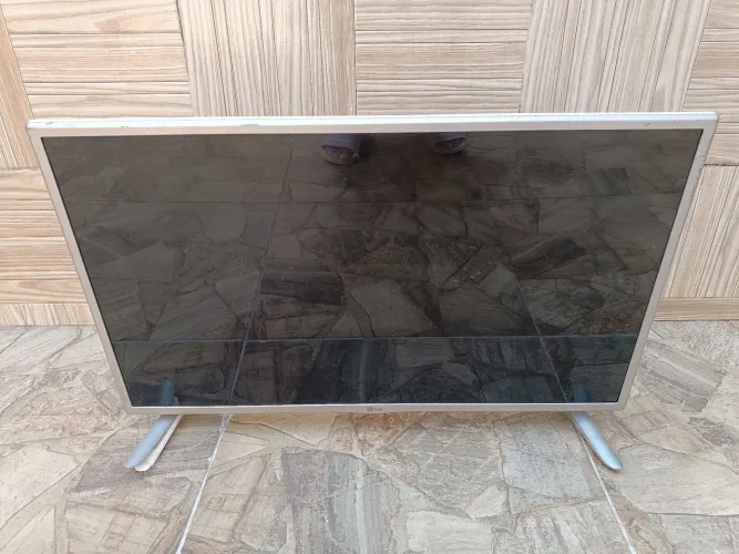 Tv LG 32 polegadas pra concerto