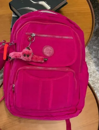 Mochila escolar com rodinhas
