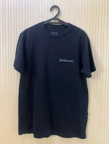 Camiseta preta QuickSilver original 