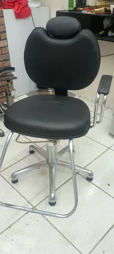 CADEIRA RECLINÁVEL PARA SALÃO OU BARBEARIA