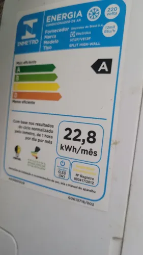 Vendo Ar condicionado 12 mil BTU 220V