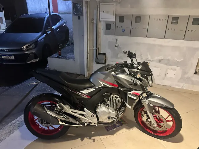 HONDA CB TWISTER 250cc