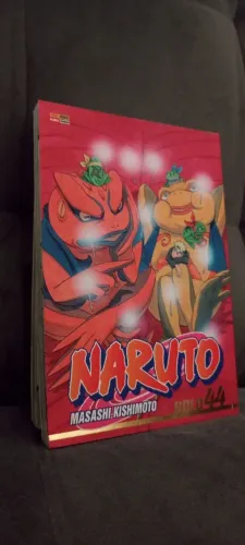 Dois Mangás de "Naruto" volumes: 43 e 44