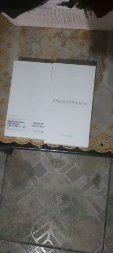 Caixa do iPhone 14 pro Max