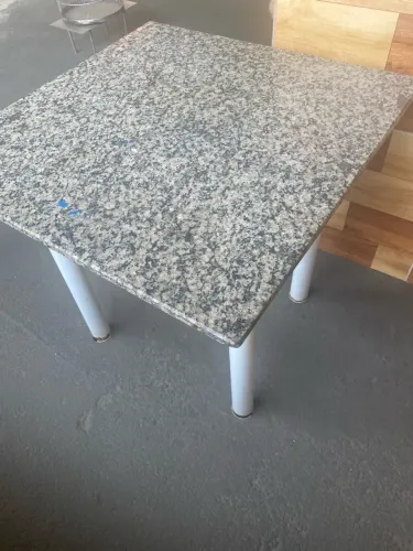 Mesa de mármore