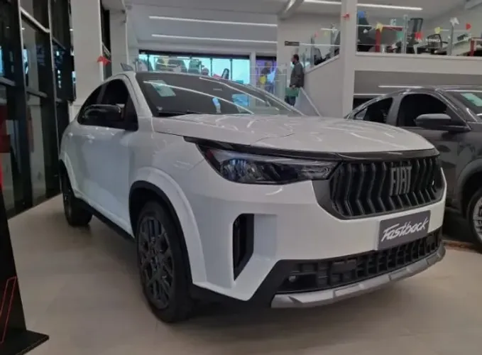 Fiat Fastback Impetus 200 T. AUT (hibrído) 2027