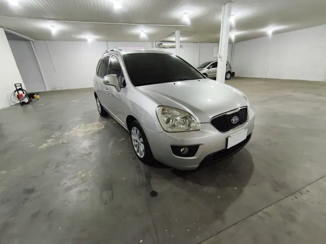 Kia Motors Carens EX 2.0 16V Aut. 2011