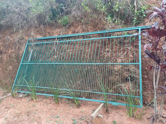 Portao de aço 4 por 2