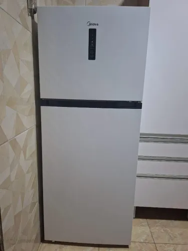 Geladeira Midea