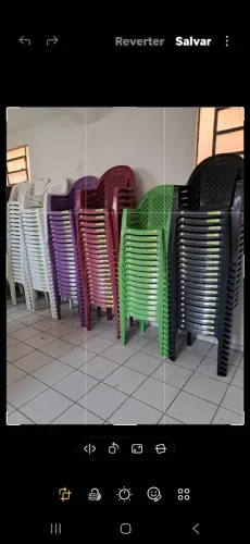 Cadeiras tipo poltrona 