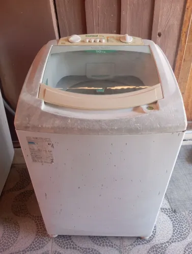 Máquina de lavar da ( Consul 10 kg )com um pequeno defeito