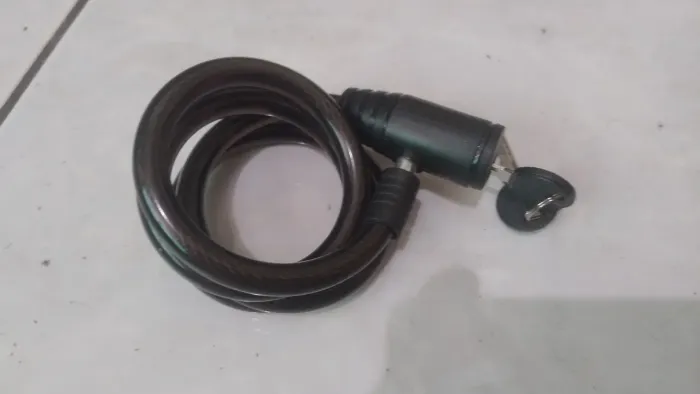 Cadeado Espiral 1 metro Bicicleta Trava De Aço + 2 Chaves<br>NUNCA U