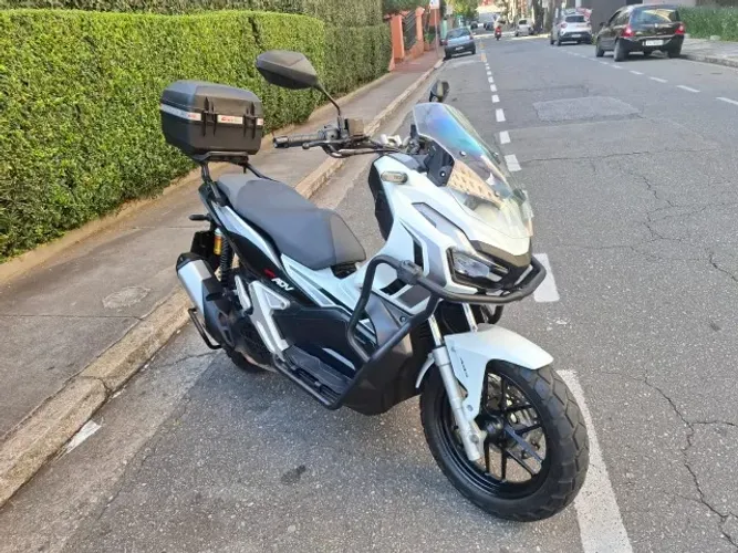 Honda ADV 150 (Financio e Parcelo no Cartão de Crédito)