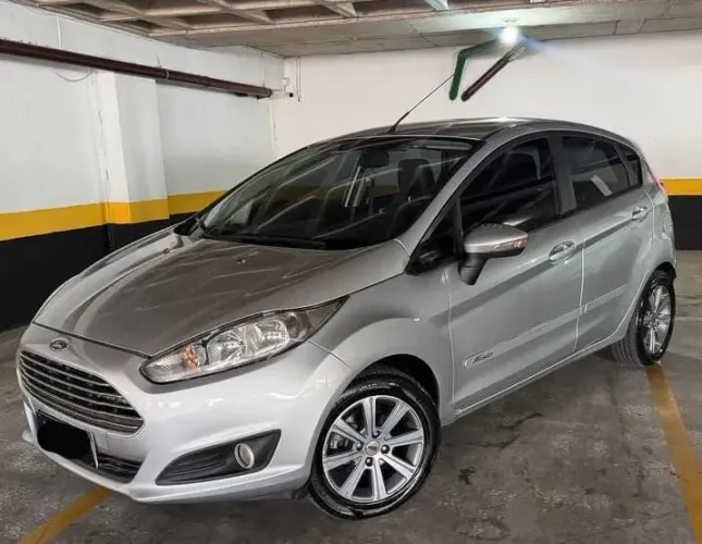 Ford Fiesta 1.6 16V Flex Mec. 5P 2015