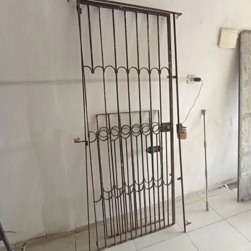 Grade de porta