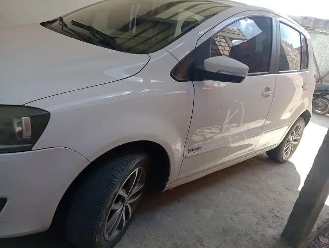 Volkswagen Fox 1.6 MI Total Flex 8V 5P 2013
