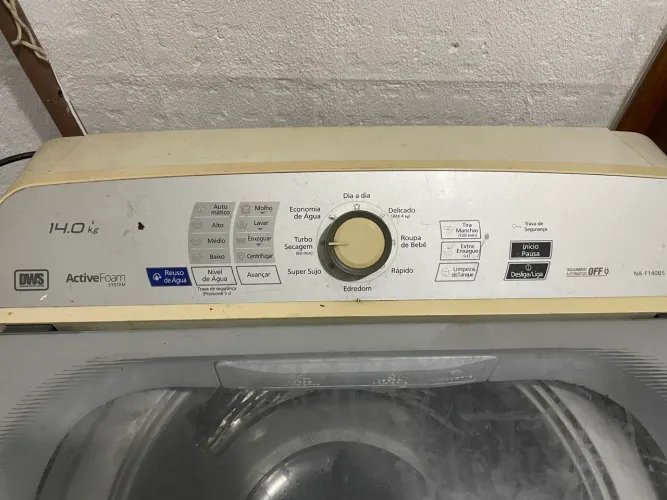 Máquina de lavar roupa 14kg