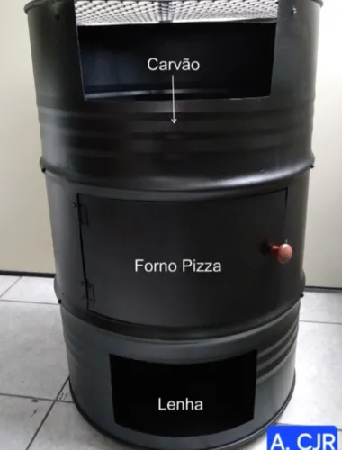 CHURRASQUEIRA E FORNO DE PIZZA EM TAMBOR METÁLICO.