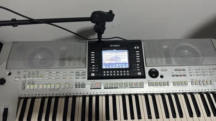 Teclado Yamaha psr s910 