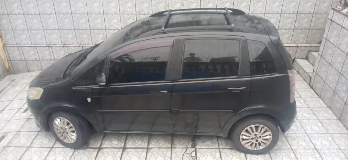 Fiat Idea Attractive 1.4 Fire Flex 8V 5P 2011