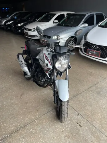 Yamaha FZ25 250 Fazer Flex 2014