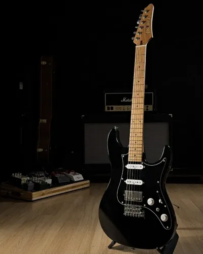 16295 PIX)Ibanez Japan Prestige AZ2204B Black