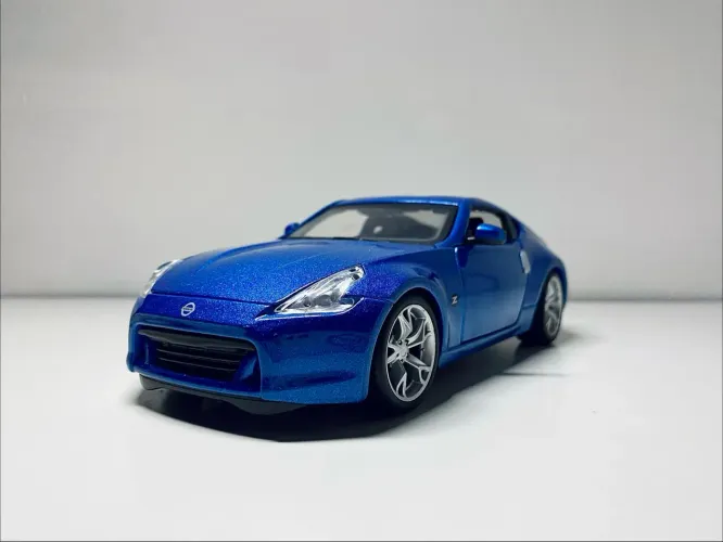 Miniatura Nissan 370Z Fairlady 1:24 Maisto