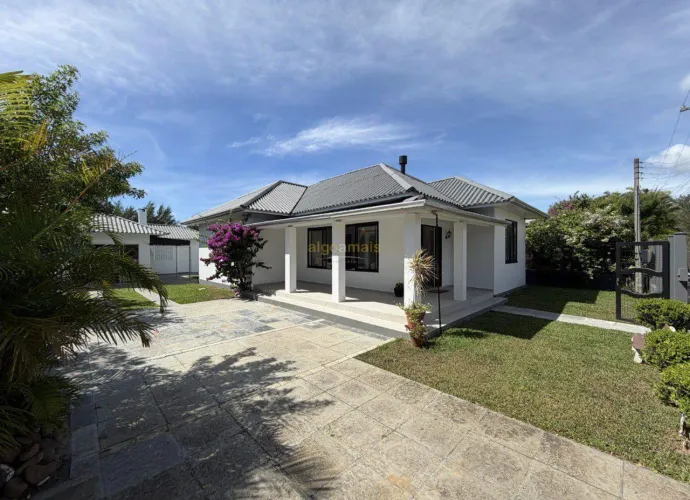 Casa Decorada com Piscina à Venda em Atlântida Xangri-Lá REF: CA3611