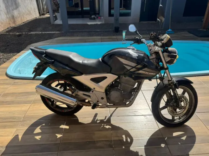 VENDE-SE CBX TWISTER 