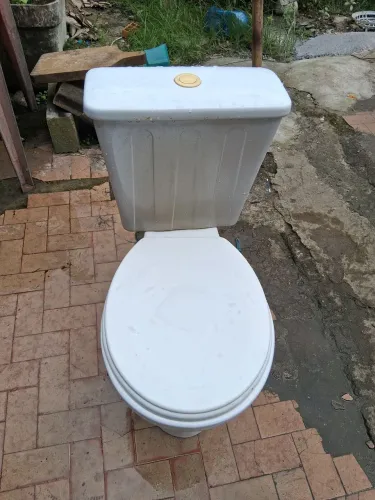 Vende se uma vaso