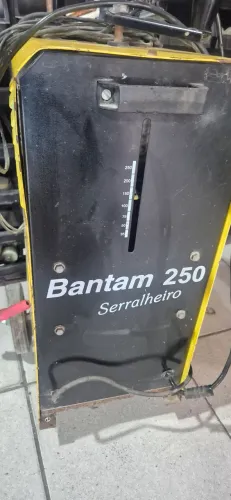 Máquina de Solda ESAB Bantam 250 serralheiro