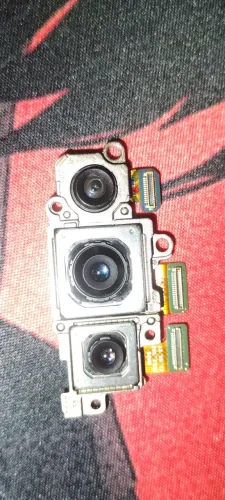Camera do S22 s901e está nova e sem parte traseira só a parte principal