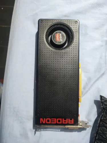 Vendo placa de vídeo Radeon R9 370 4GB GDDR5 FUNCIONANDO PERFEITAMENTE leia a descrição