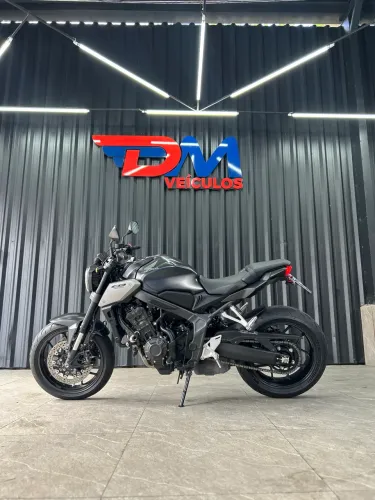 CB 650R 2024