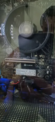 CPU gamer Ryzen 5 3400g com 8gb ddr4 RGB, nvme 128 placa mãe b450, fonte gigabyte 550 w