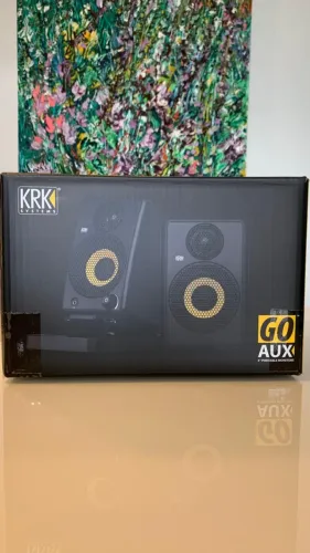 KRK GoAux 3 (Lacrado) Monitor de Áudio Portátil com Bluetooth - Kit completo na caixa