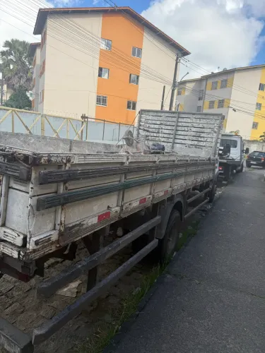Vende-se carroceria 5,5 x 2.10