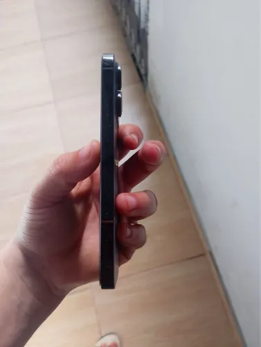 V/t iPhone 14 Pro