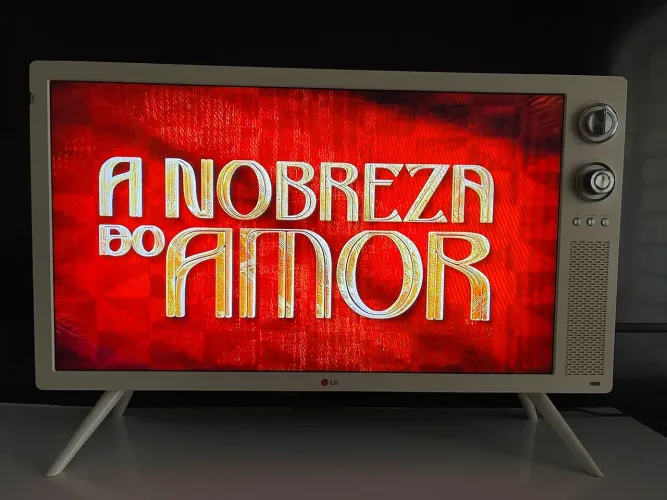 32 TV 32 LG FullHD Retrô- Não é Smart