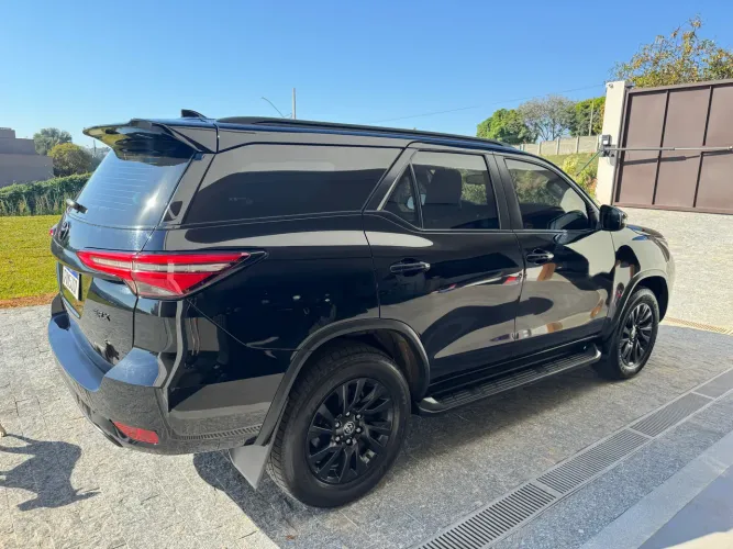 Toyota Hilux SW4 SRX 4X4 2.8 TDI 16V Dies. Aut. 2022