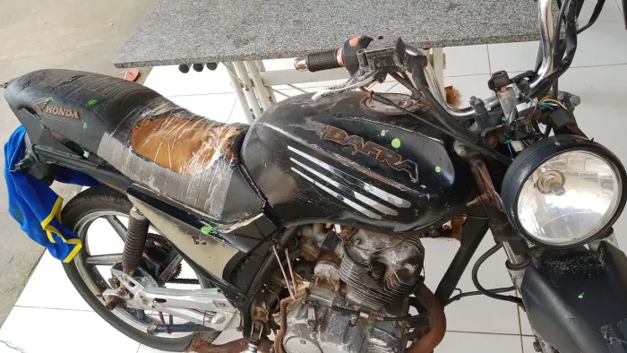 Moto velha para sítio e entregas