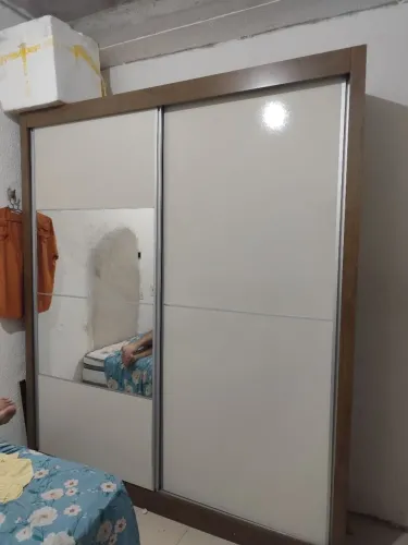 GUARDA ROUPA SEMINOVO