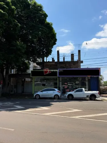 Prédio à venda em Maringá, Zona 04, com 2250 m²