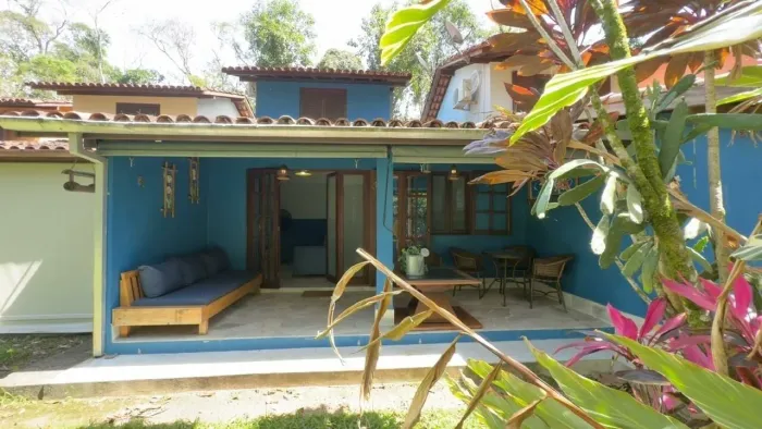 Sobrado em condominio com piscina, em área privilegiada de Boiçucanga, com Escritura Defin