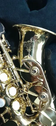 SAXOFONE SOPRANO CURVO TOKAI TSC200L EM SIB
