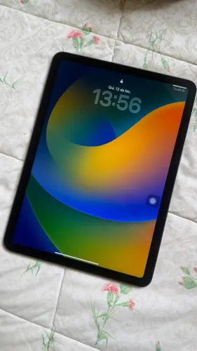 iPad Air 5ª Geração 64GB Cinza Espacial + Apple Pencil 2ª Geração