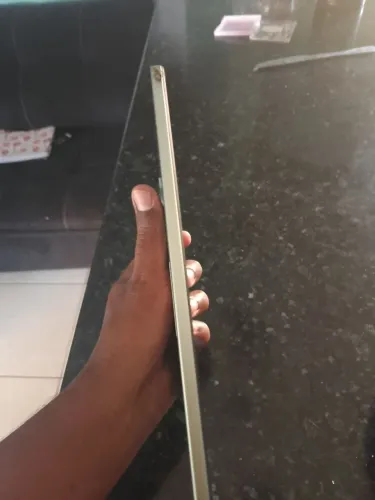 Vendo tablet redmi tá zero e da minha esposa só tá vendendo pq tá precisando do dinheiro